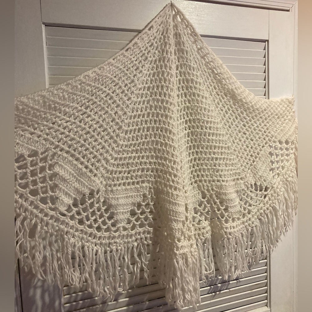 White Wrap around